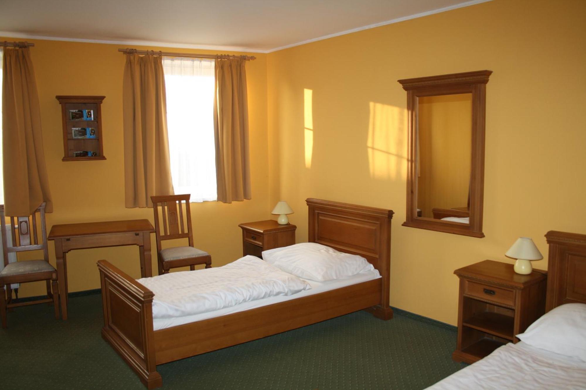 Hotel Boucek Mochov Exterior photo